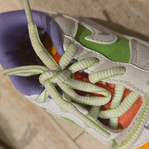 Nike Multi-Colored Sneakers - Picture 4 of 9